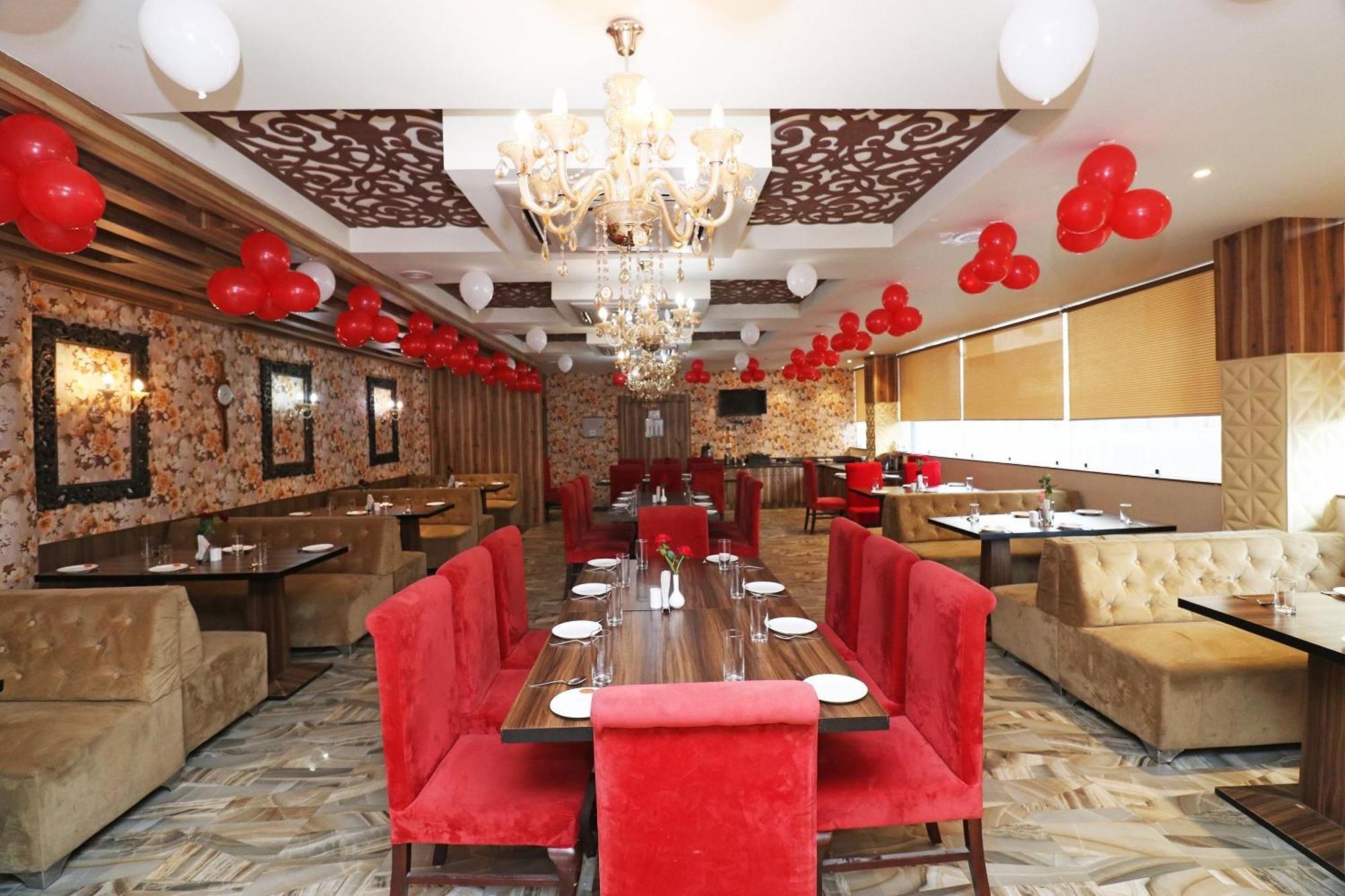 Hotel Centre Point Gorakhpur Eksteriør billede