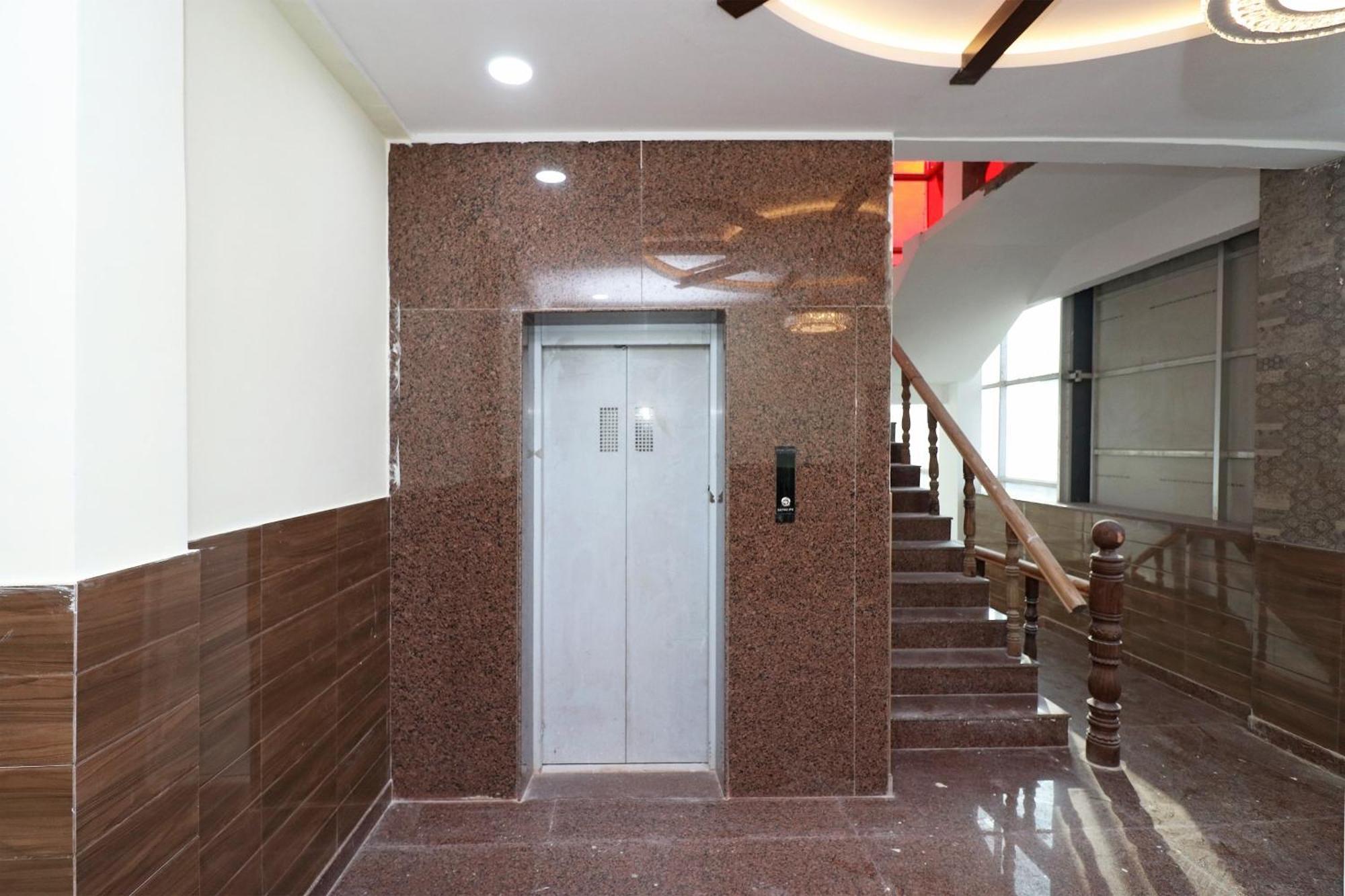 Hotel Centre Point Gorakhpur Eksteriør billede