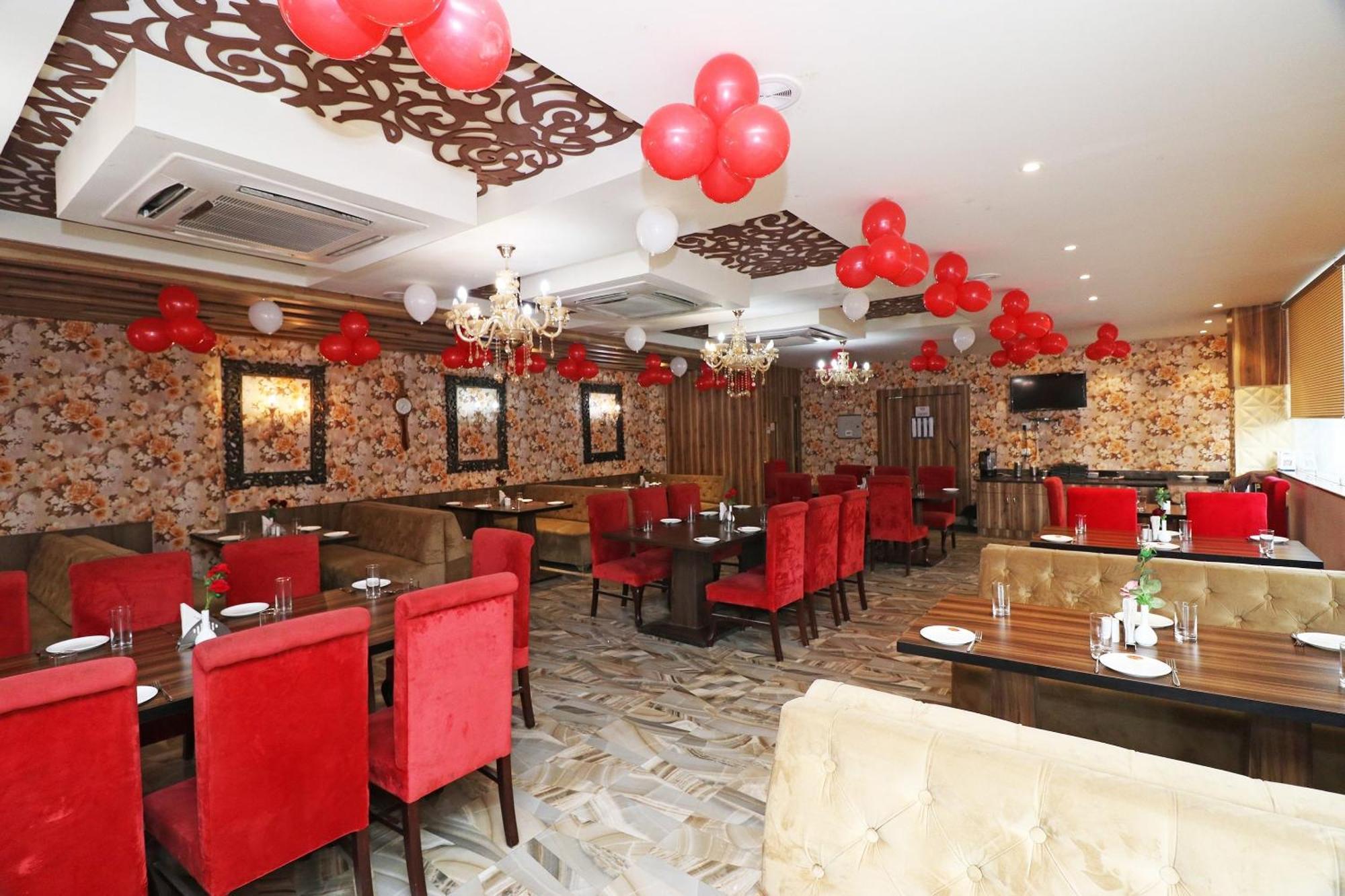 Hotel Centre Point Gorakhpur Eksteriør billede